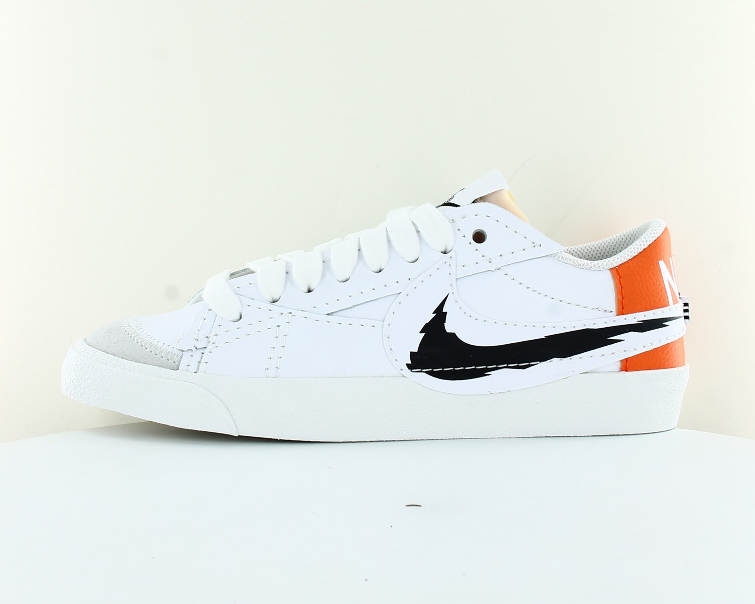 nike blazer black orange